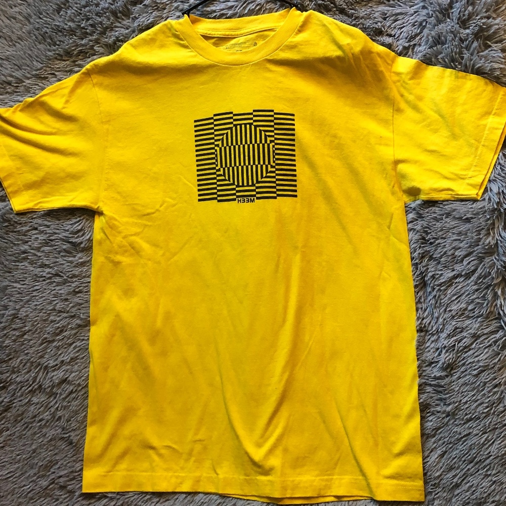 H33M World Beyond Yellow T-Shirt size Large